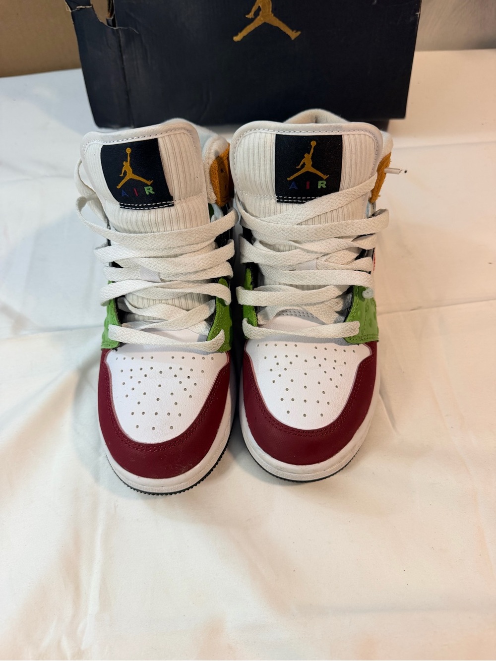 Nike Air Jordan 1 Mid SE GS French Blue Magic Ember Size 5Y (unisex)